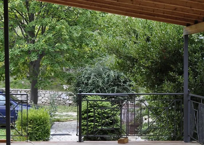 κτήμα φτελιά Villa Argyra